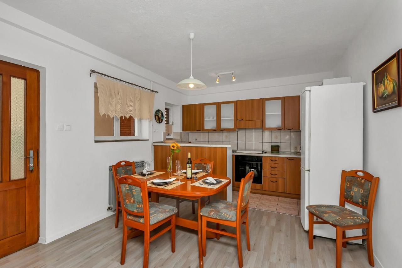 Apartments And Rooms By The Sea Baska Voda, Makarska - 2578 Esterno foto