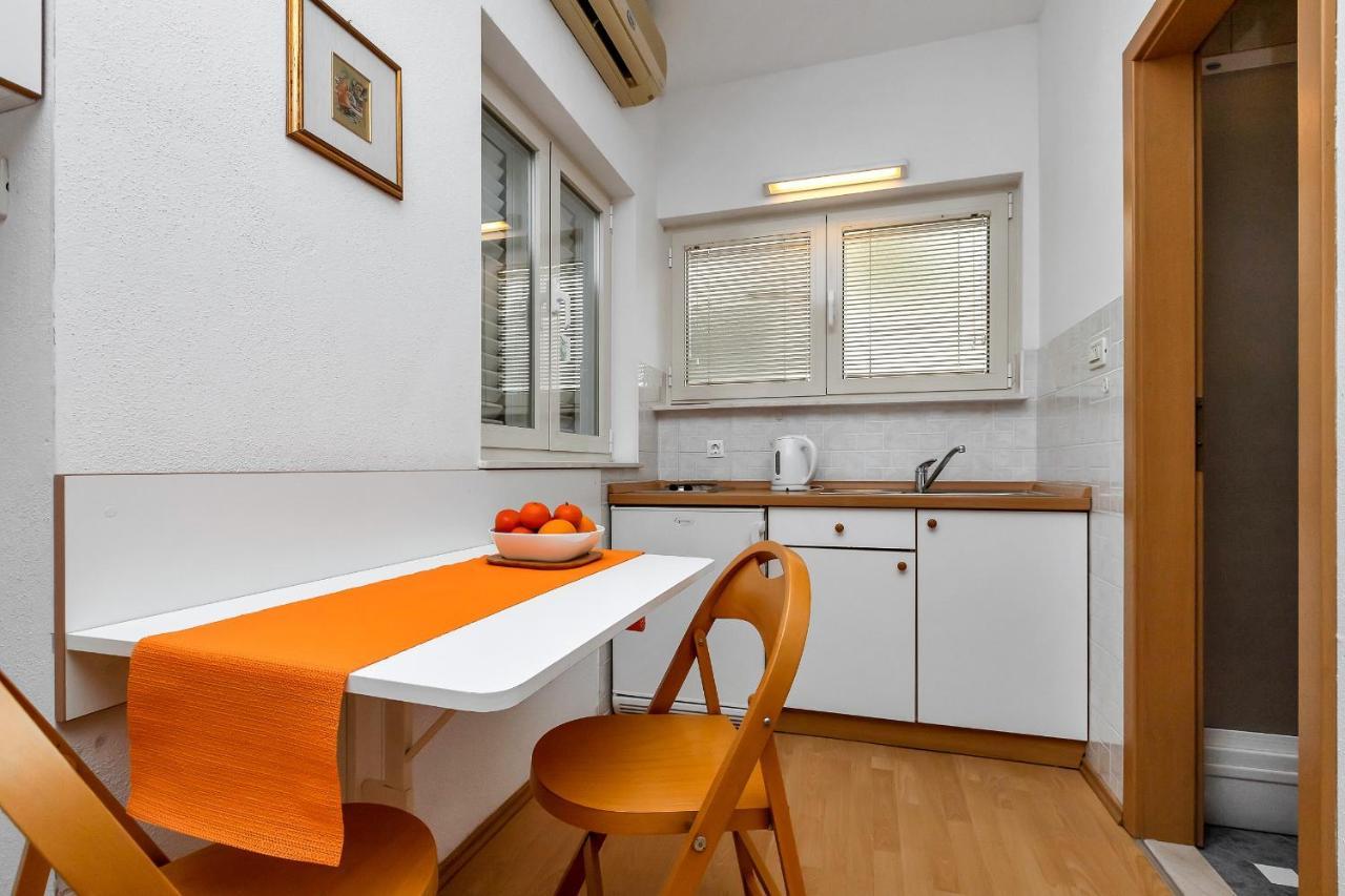 Apartments And Rooms By The Sea Baska Voda, Makarska - 2578 Esterno foto